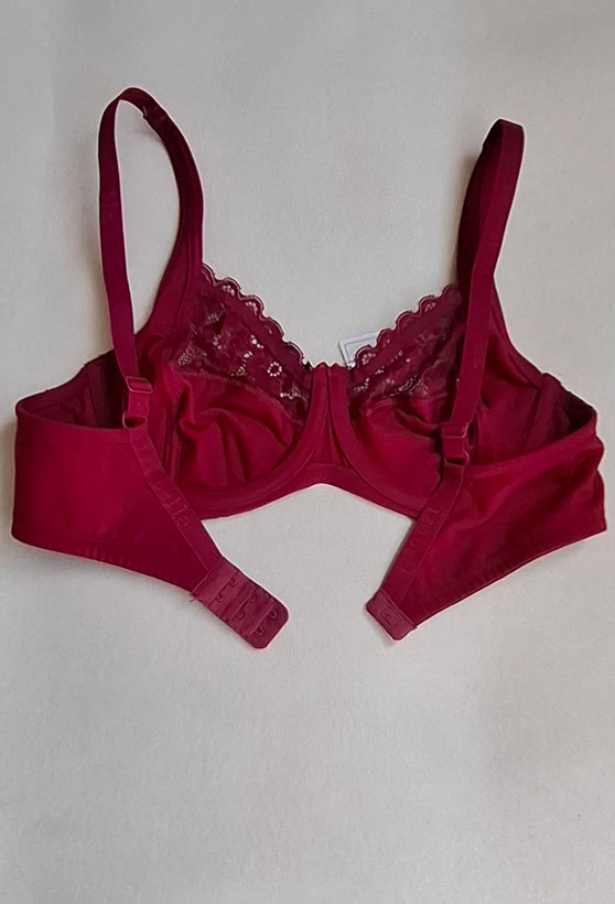 سوتین فنردار طرح بلادونا نخ و دانتل ایزابلا